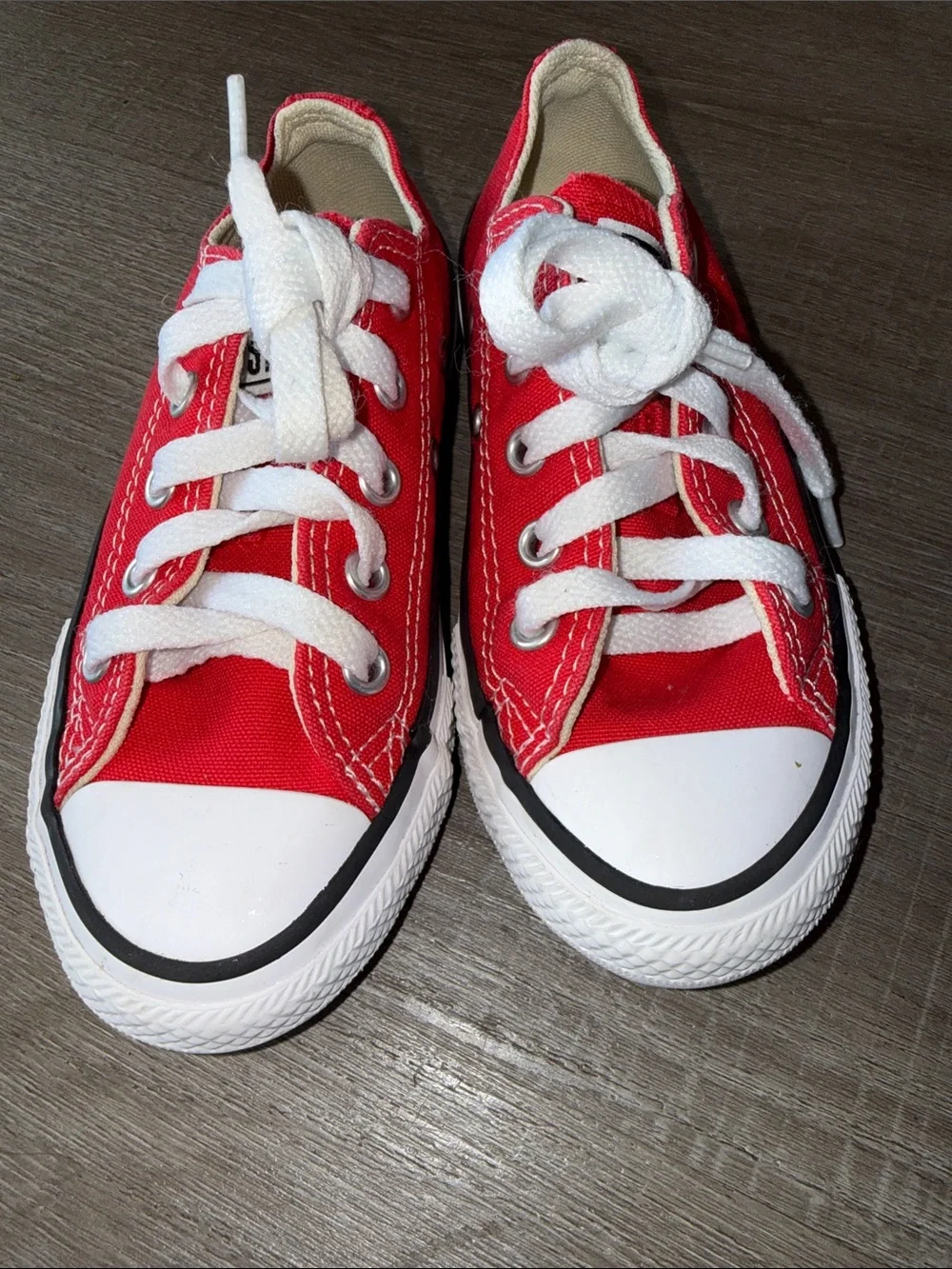 Converse Chuck Taylor All Star Low Top Sneakers Red Canvas Kids Size 10.5